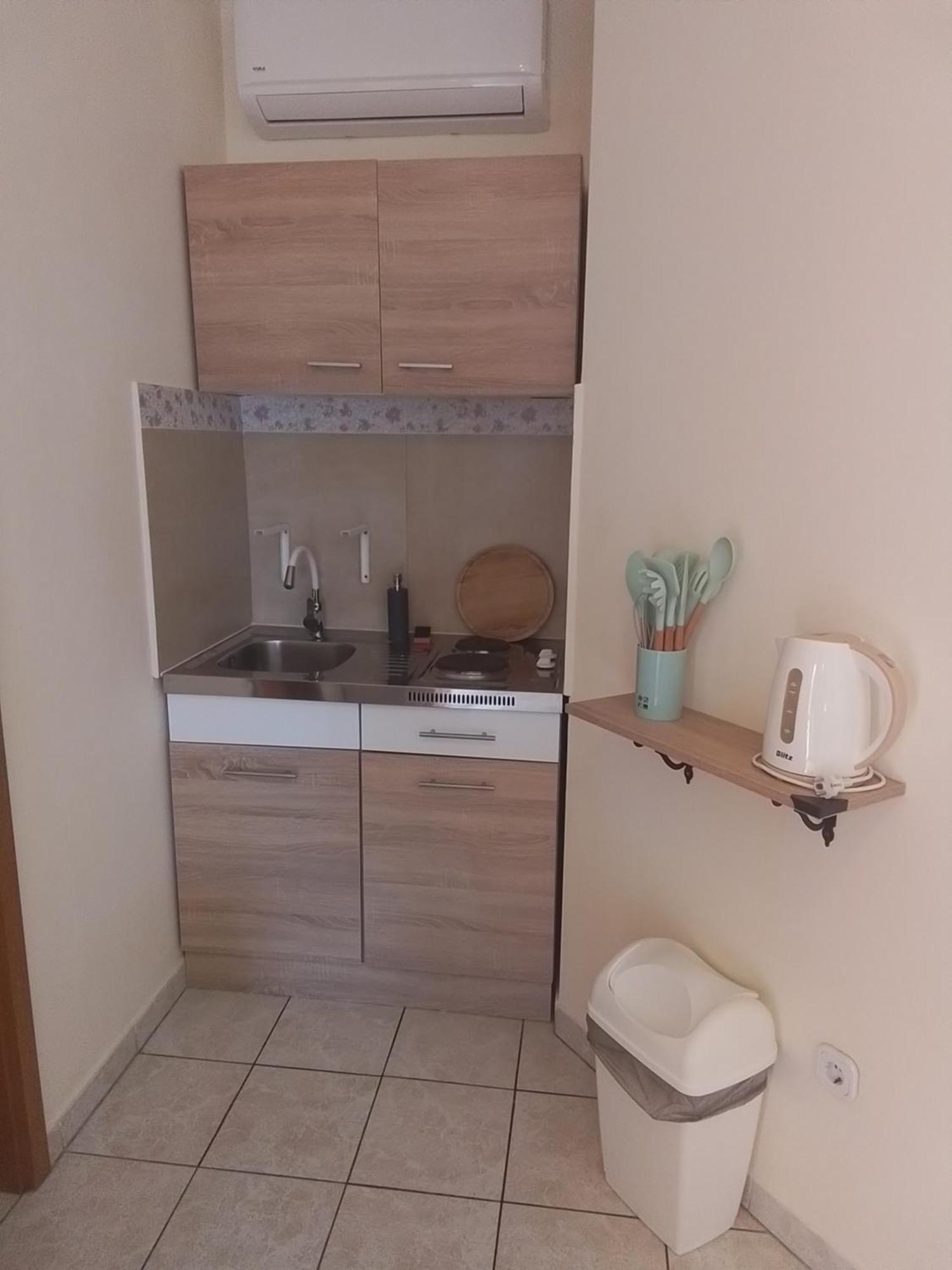 Apartmani Fani 2 Min Walking From Sea Orebić Esterno foto