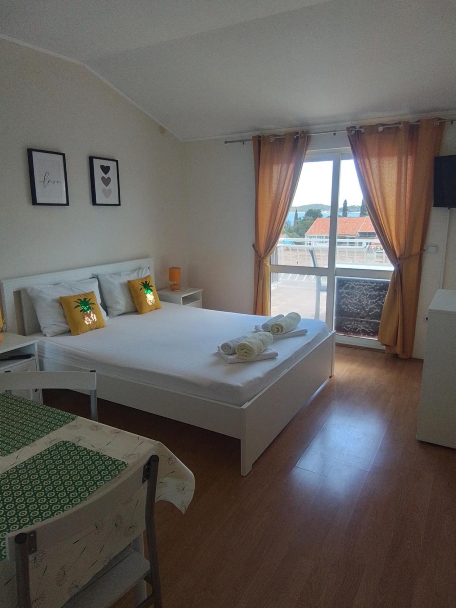 Apartmani Fani 2 Min Walking From Sea Orebić Esterno foto
