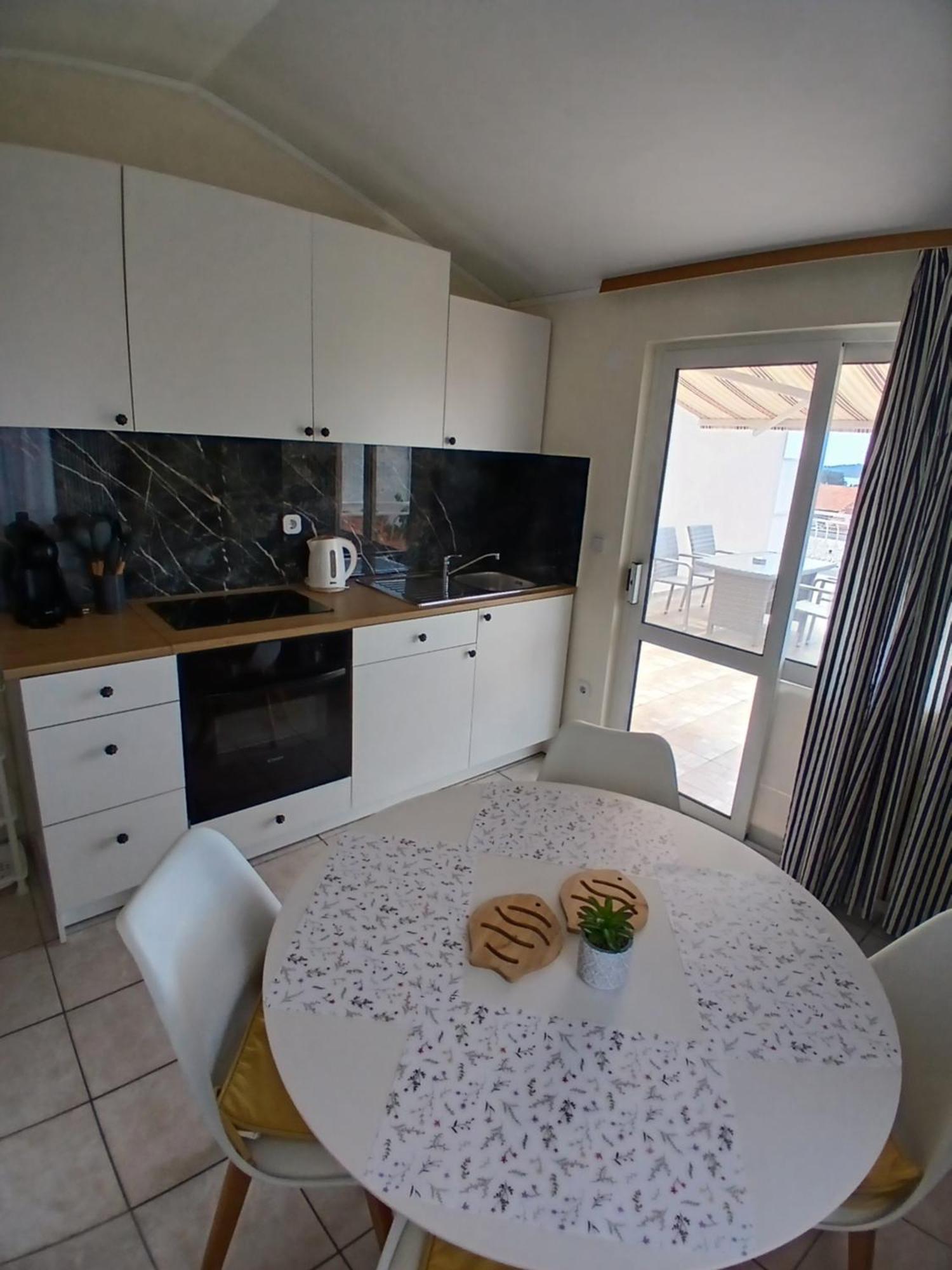 Apartmani Fani 2 Min Walking From Sea Orebić Esterno foto